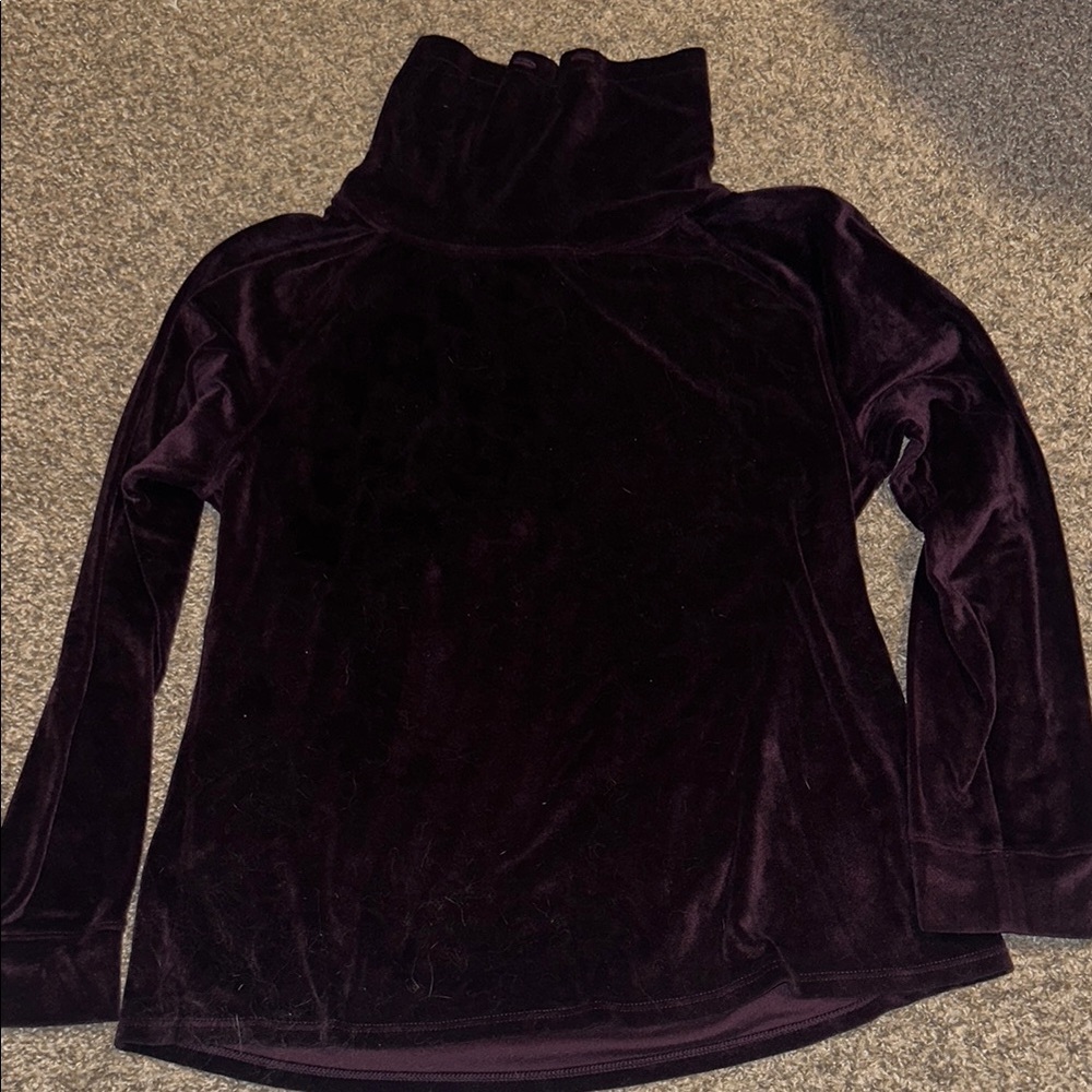 Velvet Turtleneck Top in Deep Purple
